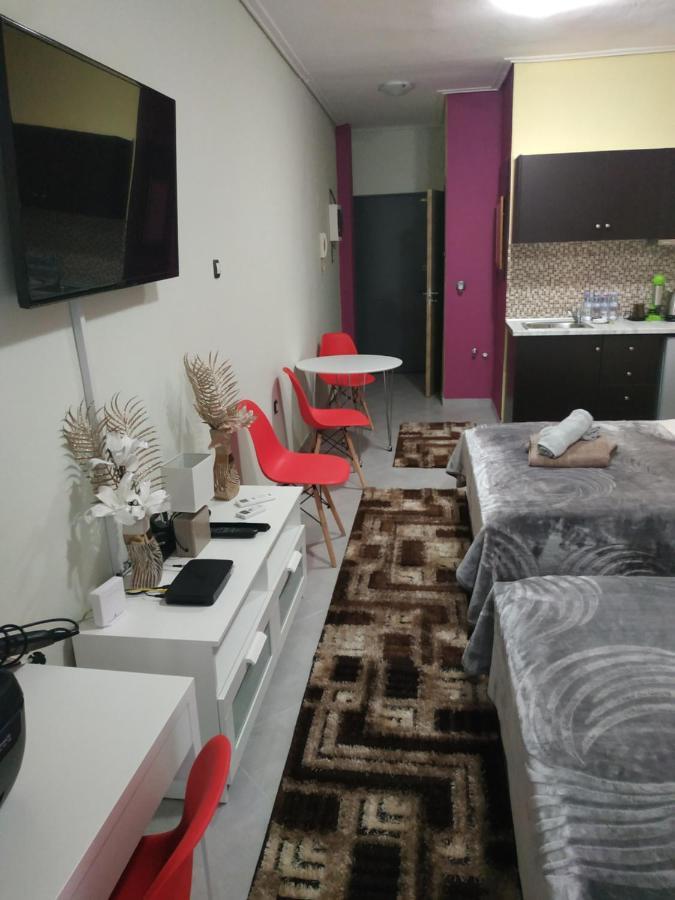 G M 1 Rooms Kentro In The Heart Of The City Лариса Екстериор снимка